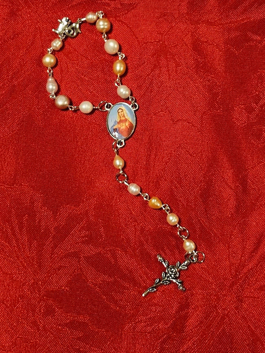 "Alysia Sr" Handmade Freshwater Pearl Rear-view Mirror Rosary