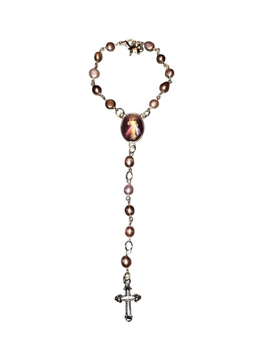 "Tyrell" Freshwater Pearl Rear-view Mirror Rosary